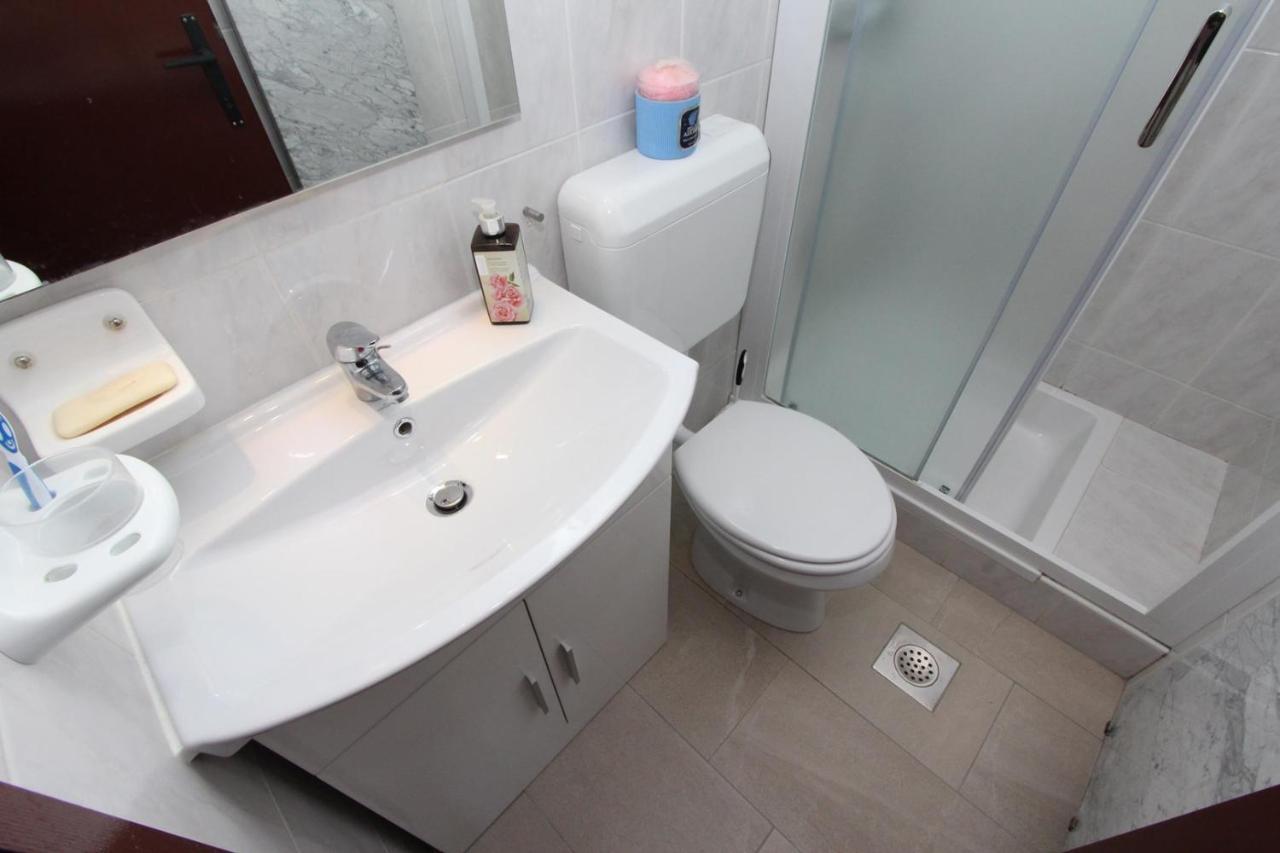 Mihaela Apartment *